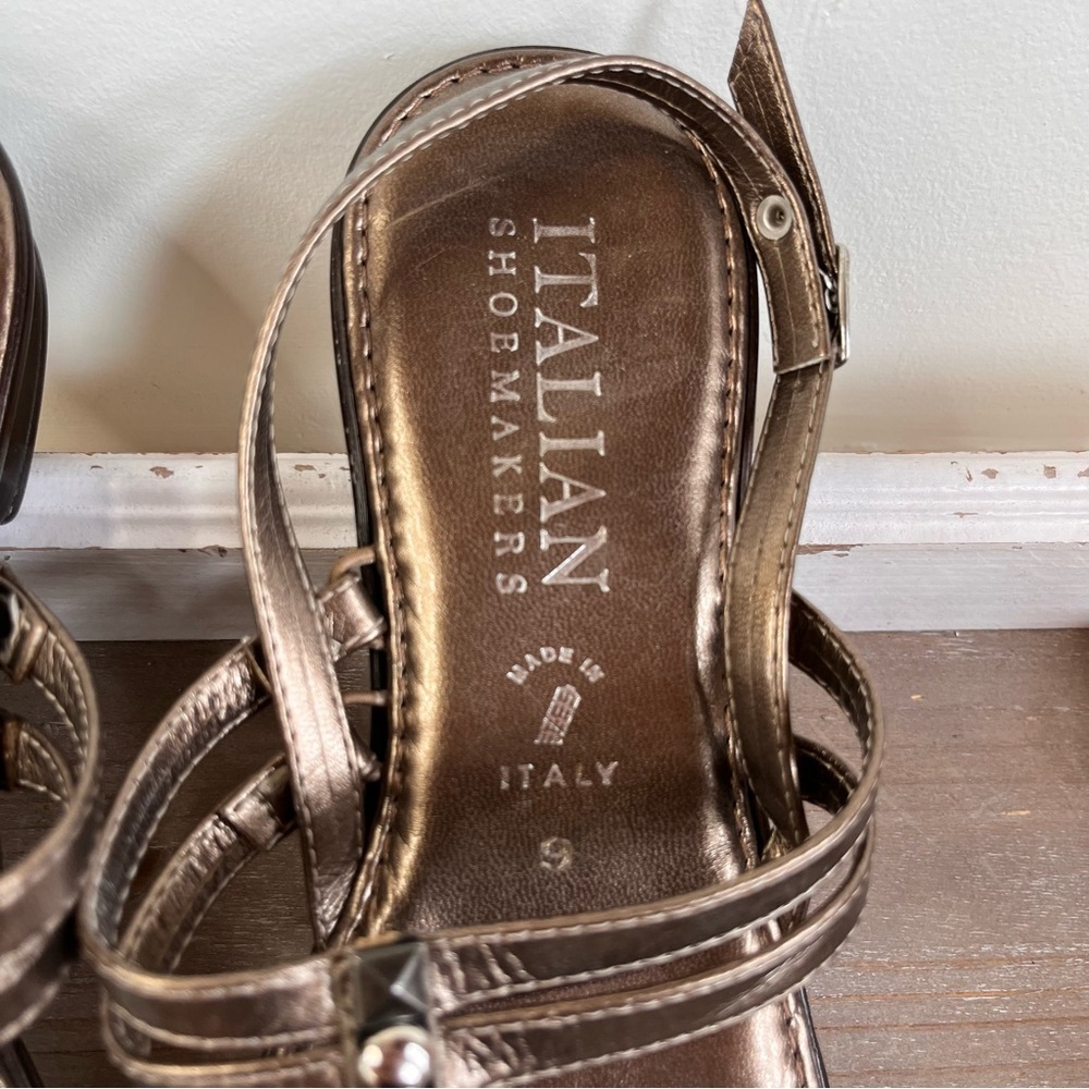 Italian Shoemaker Made In Italy Women’s Leather Studded Sandals Sz 9 - Picture 3 of 7